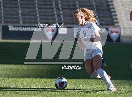 Thumbnail 3 in D'Evelyn vs. Evergreen (CHSAA 4A Final) photogallery.