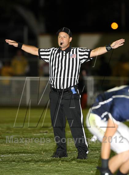 Thumbnail 3 in Dominguez vs. St. John Bosco photogallery.