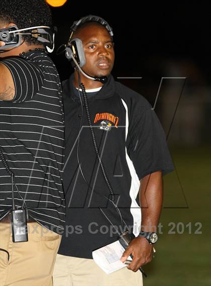 Thumbnail 3 in Dominguez vs. St. John Bosco photogallery.