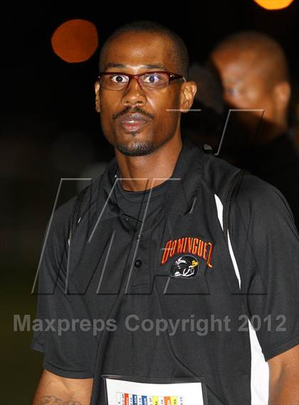 Thumbnail 2 in Dominguez vs. St. John Bosco photogallery.