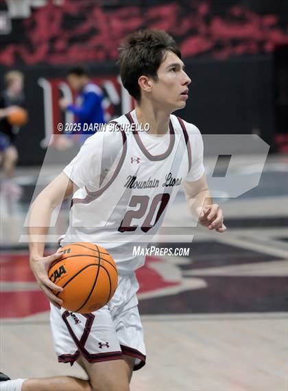 Thumbnail 2 in Dobson @ Red Mountain photogallery.