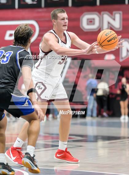 Thumbnail 1 in Dobson @ Red Mountain photogallery.