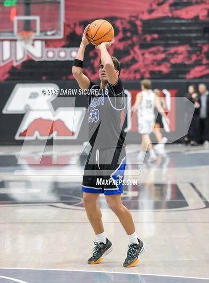 Thumbnail 1 in Dobson @ Red Mountain photogallery.