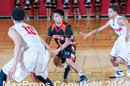 Thumbnail 3 in Half Moon Bay vs. Salesian (CIF NorCal Regional D4 Semifinal) photogallery.