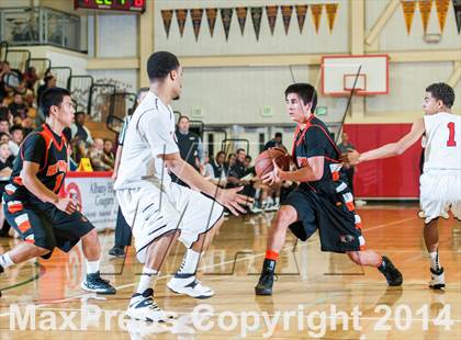 Thumbnail 3 in Half Moon Bay vs. Salesian (CIF NorCal Regional D4 Semifinal) photogallery.