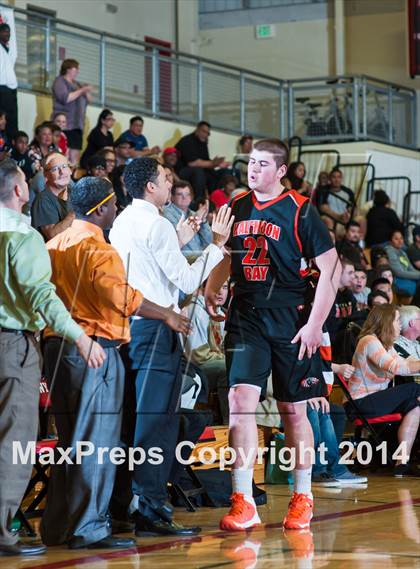 Thumbnail 3 in Half Moon Bay vs. Salesian (CIF NorCal Regional D4 Semifinal) photogallery.