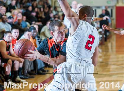 Thumbnail 2 in Half Moon Bay vs. Salesian (CIF NorCal Regional D4 Semifinal) photogallery.