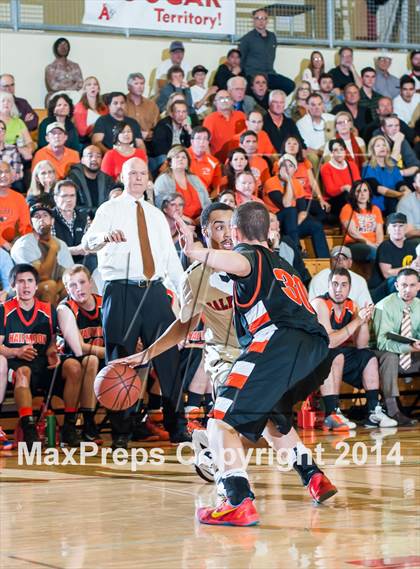 Thumbnail 2 in Half Moon Bay vs. Salesian (CIF NorCal Regional D4 Semifinal) photogallery.