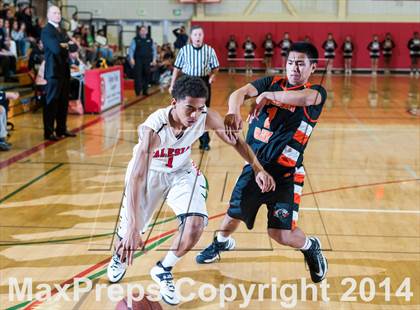 Thumbnail 2 in Half Moon Bay vs. Salesian (CIF NorCal Regional D4 Semifinal) photogallery.