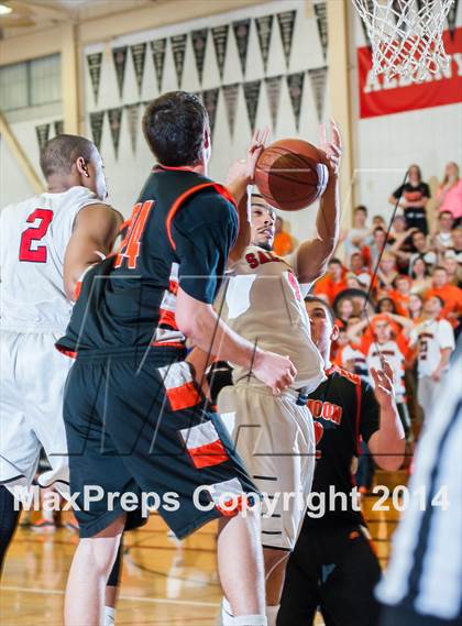 Thumbnail 1 in Half Moon Bay vs. Salesian (CIF NorCal Regional D4 Semifinal) photogallery.