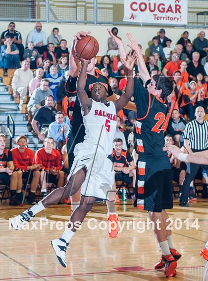 Thumbnail 2 in Half Moon Bay vs. Salesian (CIF NorCal Regional D4 Semifinal) photogallery.