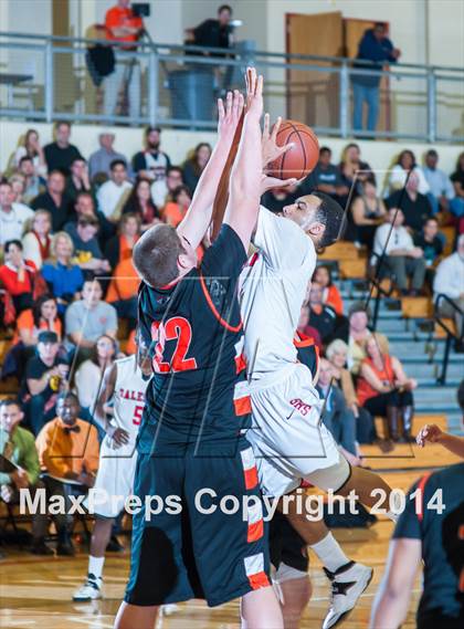 Thumbnail 1 in Half Moon Bay vs. Salesian (CIF NorCal Regional D4 Semifinal) photogallery.