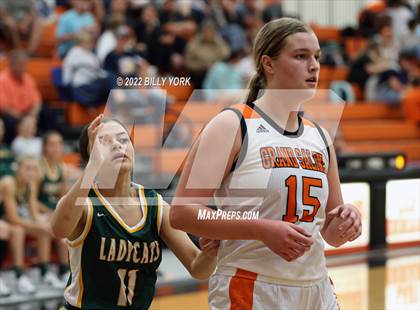 Thumbnail 2 in Grand Saline vs Harleton photogallery.