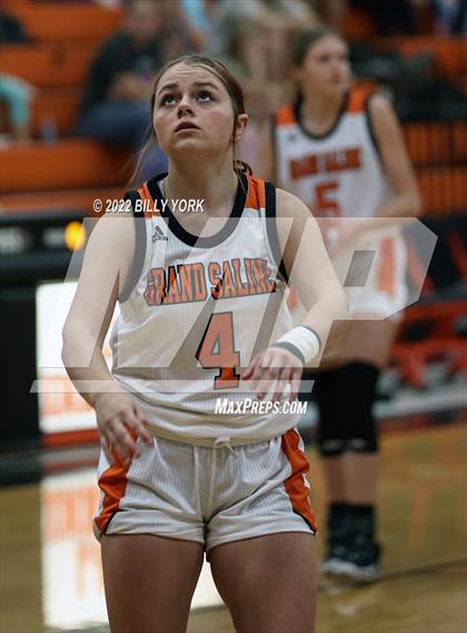 Thumbnail 3 in Grand Saline vs Harleton photogallery.