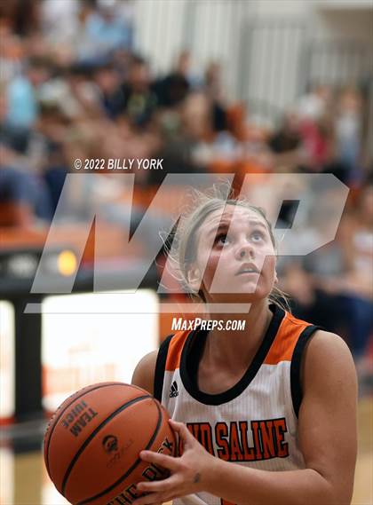Thumbnail 3 in Grand Saline vs Harleton photogallery.