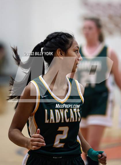 Thumbnail 2 in Grand Saline vs Harleton photogallery.