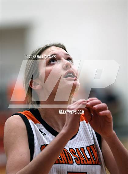 Thumbnail 3 in Grand Saline vs Harleton photogallery.