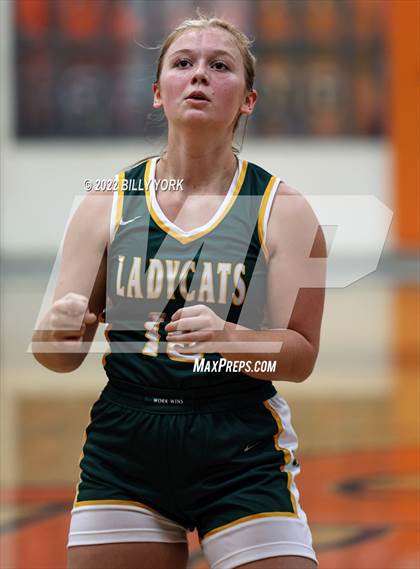 Thumbnail 3 in Grand Saline vs Harleton photogallery.