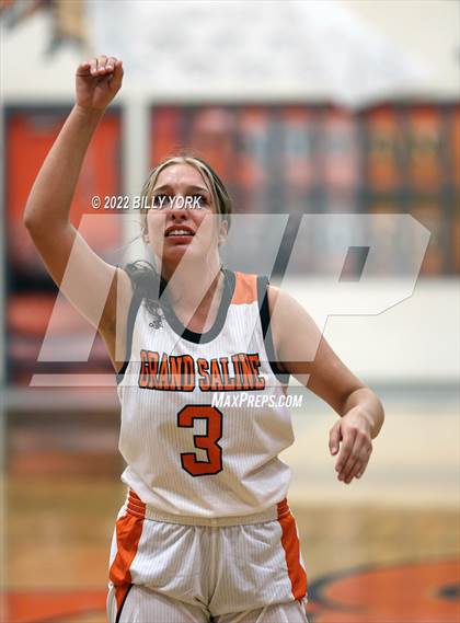 Thumbnail 1 in Grand Saline vs Harleton photogallery.