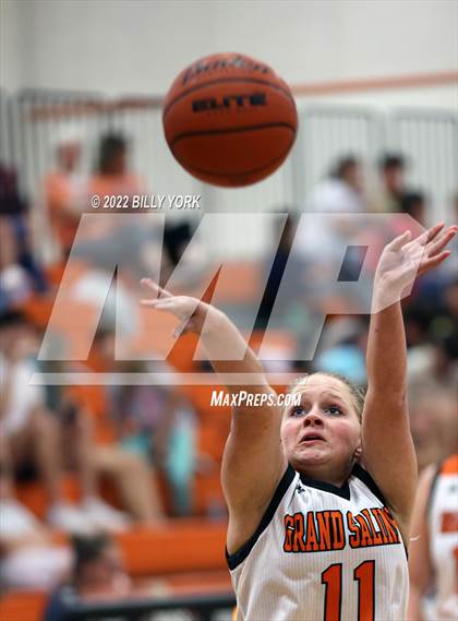 Thumbnail 1 in Grand Saline vs Harleton photogallery.