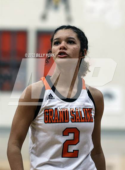 Thumbnail 2 in Grand Saline vs Harleton photogallery.
