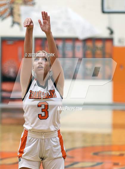 Thumbnail 2 in Grand Saline vs Harleton photogallery.