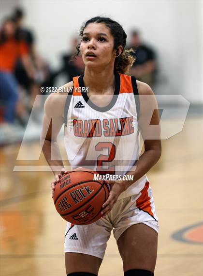 Thumbnail 2 in Grand Saline vs Harleton photogallery.
