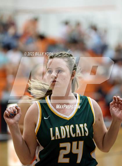 Thumbnail 1 in Grand Saline vs Harleton photogallery.