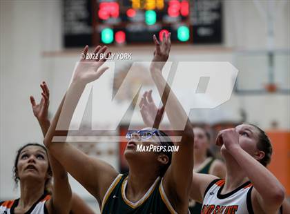 Thumbnail 2 in Grand Saline vs Harleton photogallery.