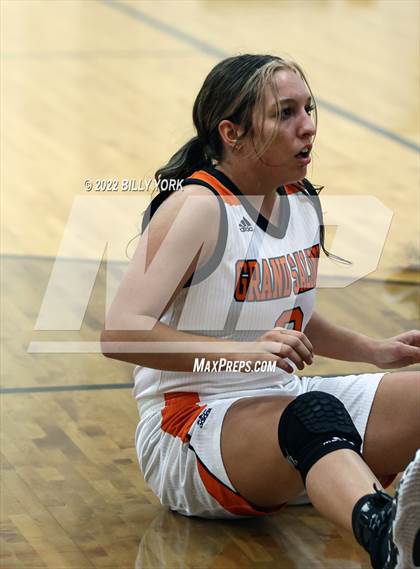 Thumbnail 1 in Grand Saline vs Harleton photogallery.