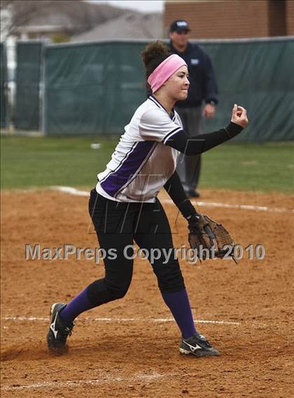 Thumbnail 3 in Crowley vs. Bell (Mansfield Varsity Softball Tournament) photogallery.