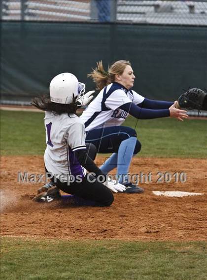 Thumbnail 1 in Crowley vs. Bell (Mansfield Varsity Softball Tournament) photogallery.