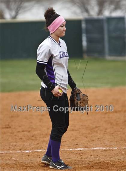 Thumbnail 2 in Crowley vs. Bell (Mansfield Varsity Softball Tournament) photogallery.