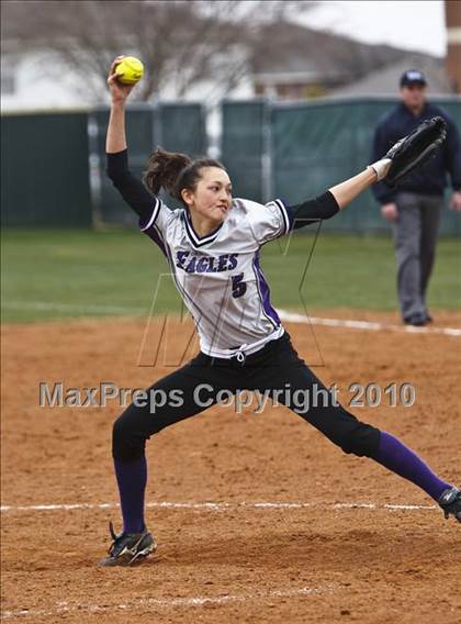 Thumbnail 2 in Crowley vs. Bell (Mansfield Varsity Softball Tournament) photogallery.