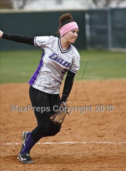 Thumbnail 2 in Crowley vs. Bell (Mansfield Varsity Softball Tournament) photogallery.