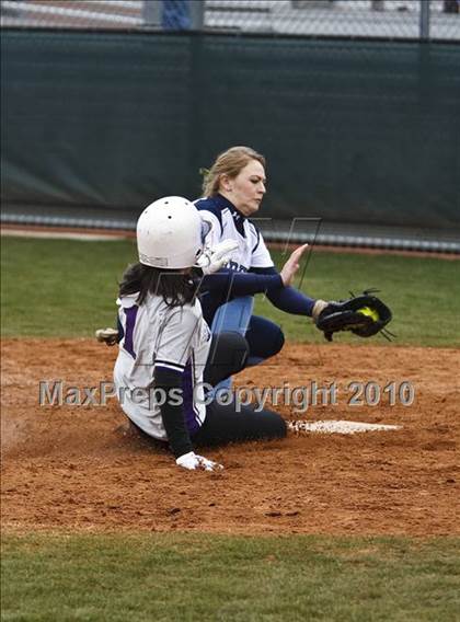 Thumbnail 2 in Crowley vs. Bell (Mansfield Varsity Softball Tournament) photogallery.
