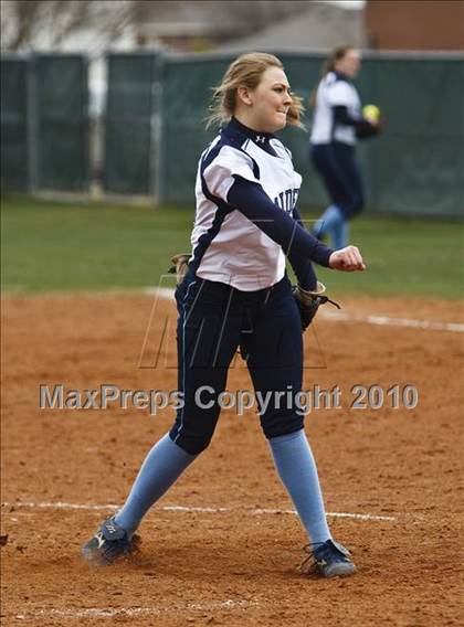 Thumbnail 3 in Crowley vs. Bell (Mansfield Varsity Softball Tournament) photogallery.
