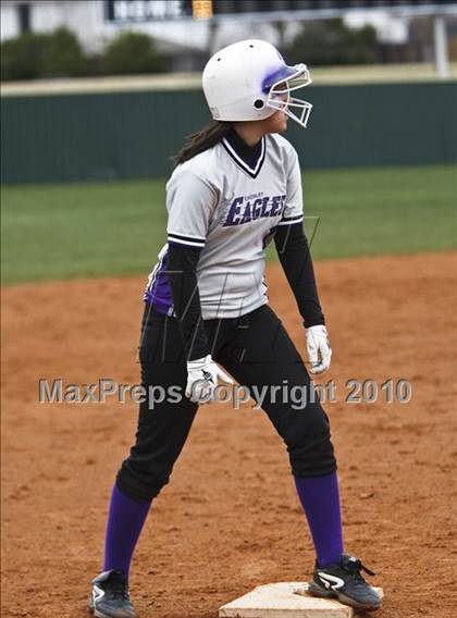 Thumbnail 2 in Crowley vs. Bell (Mansfield Varsity Softball Tournament) photogallery.