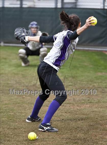 Thumbnail 2 in Crowley vs. Bell (Mansfield Varsity Softball Tournament) photogallery.
