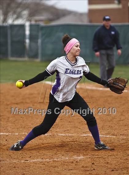 Thumbnail 1 in Crowley vs. Bell (Mansfield Varsity Softball Tournament) photogallery.