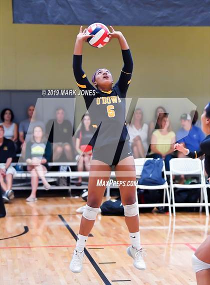 Thumbnail 3 in Bishop O'Dowd vs. Mira Costa (Nike Tournament of Champions) photogallery.
