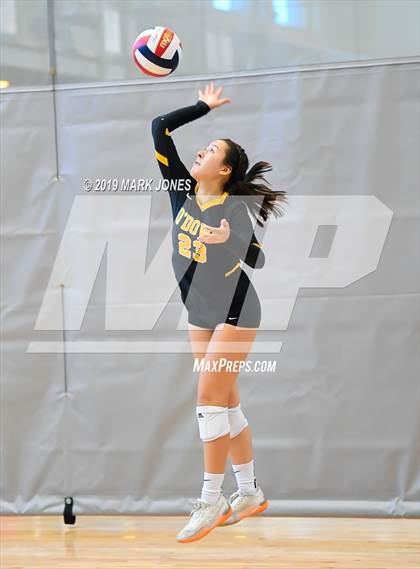 Thumbnail 2 in Bishop O'Dowd vs. Mira Costa (Nike Tournament of Champions) photogallery.
