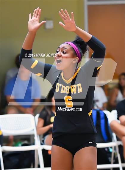 Thumbnail 1 in Bishop O'Dowd vs. Mira Costa (Nike Tournament of Champions) photogallery.