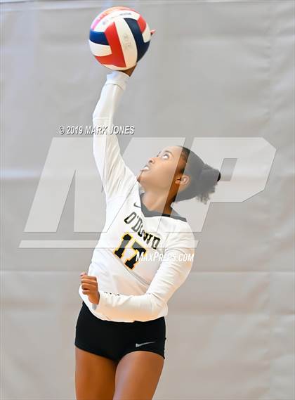 Thumbnail 1 in Bishop O'Dowd vs. Mira Costa (Nike Tournament of Champions) photogallery.