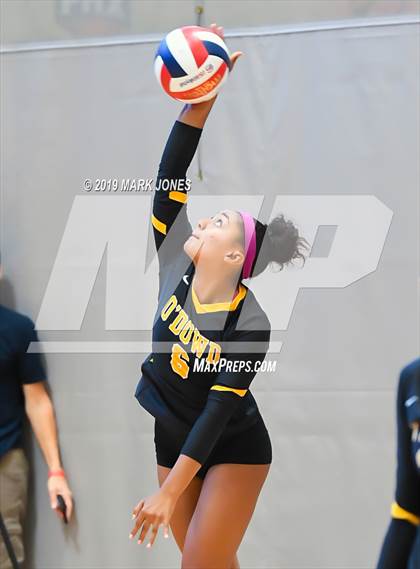 Thumbnail 2 in Bishop O'Dowd vs. Mira Costa (Nike Tournament of Champions) photogallery.