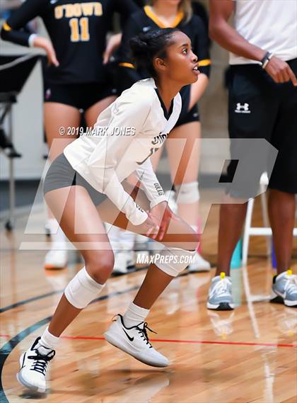 Thumbnail 1 in Bishop O'Dowd vs. Mira Costa (Nike Tournament of Champions) photogallery.