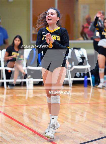 Thumbnail 3 in Bishop O'Dowd vs. Mira Costa (Nike Tournament of Champions) photogallery.