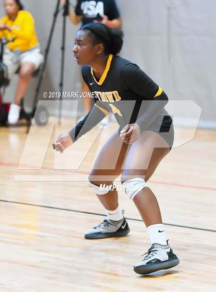 Thumbnail 2 in Bishop O'Dowd vs. Mira Costa (Nike Tournament of Champions) photogallery.