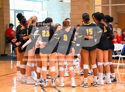 Thumbnail 3 in Bishop O'Dowd vs. Mira Costa (Nike Tournament of Champions) photogallery.