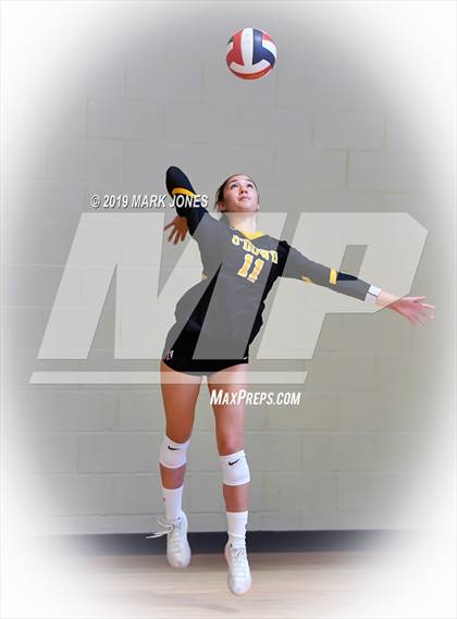 Thumbnail 2 in Bishop O'Dowd vs. Mira Costa (Nike Tournament of Champions) photogallery.